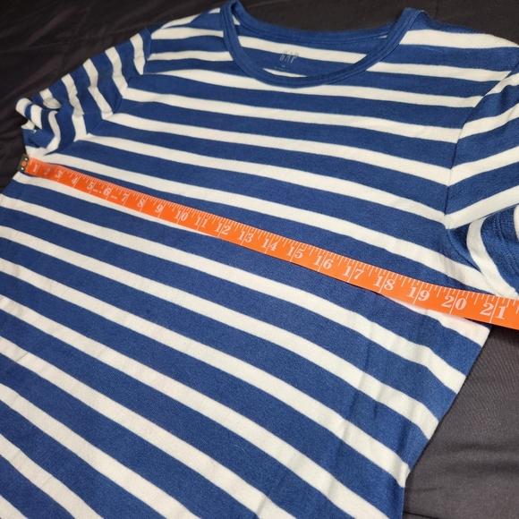 Gap The Modern Tee Striped Blue and White - Picture 2 of 3